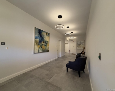 904 Oakridge Common - Photo Thumbnail 5