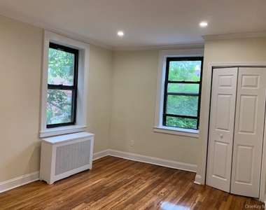 312 Main Street - Photo Thumbnail 5