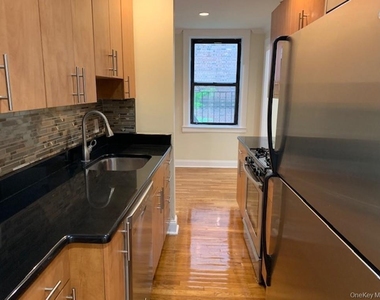 312 Main Street - Photo Thumbnail 1