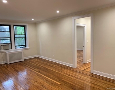 312 Main Street - Photo Thumbnail 7