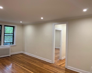 312 Main Street - Photo Thumbnail 6