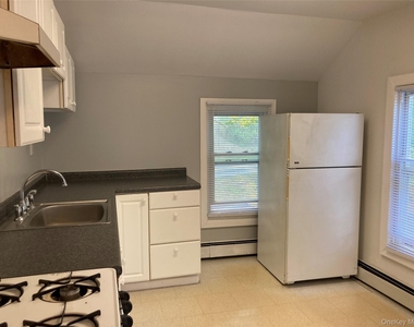 1117-1119 Milton Turnpike - Photo Thumbnail 2