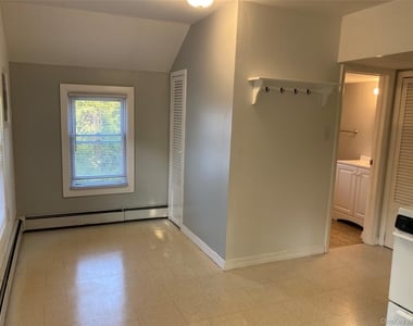 1117-1119 Milton Turnpike - Photo Thumbnail 5