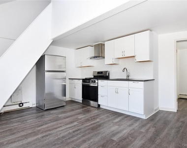 44 Ridge Street - Photo Thumbnail 4