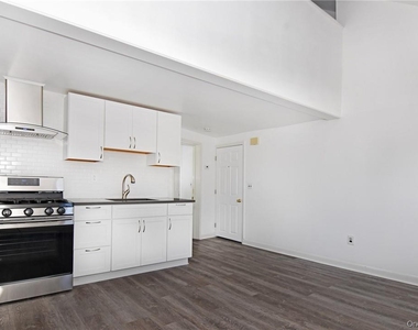 44 Ridge Street - Photo Thumbnail 1