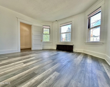 1346 Stanford Street - Photo Thumbnail 4