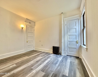 1346 Stanford Street - Photo Thumbnail 17