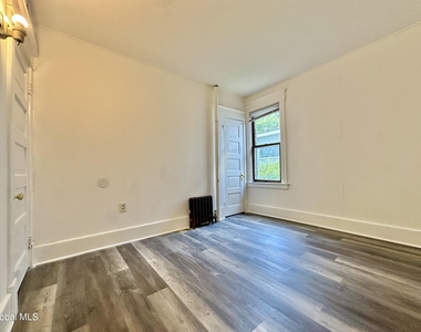1346 Stanford Street - Photo Thumbnail 16
