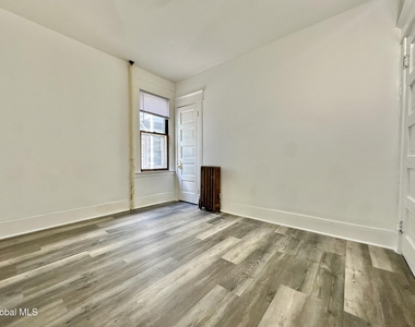 1346 Stanford Street - Photo Thumbnail 10