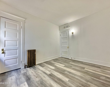 1346 Stanford Street - Photo Thumbnail 11