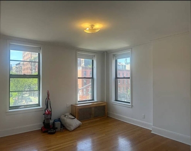 400 East 12th Street - Photo Thumbnail 1