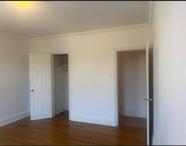 400 East 12th Street - Photo Thumbnail 4