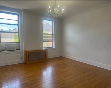 400 East 12th Street - Photo Thumbnail 5
