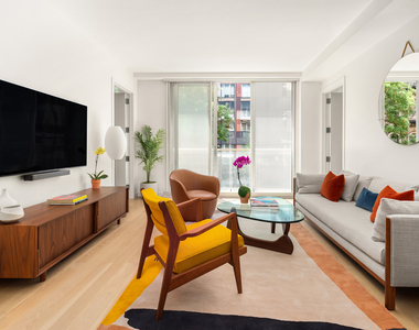 337 E 62nd Street - Photo Thumbnail 5