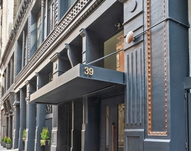 39 E 12th Street - Photo Thumbnail 5