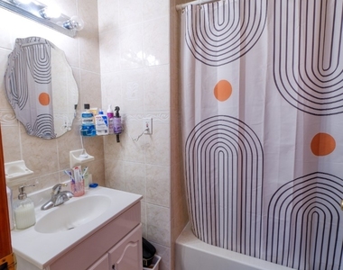 583 Warren Street - Photo Thumbnail 6