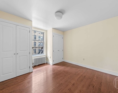 200 E 35th Street - Photo Thumbnail 6