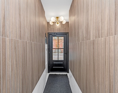 356 W 48th Street - Photo Thumbnail 13