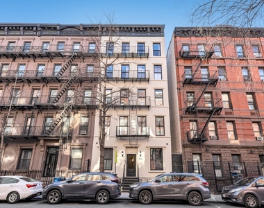 356 W 48th Street - Photo Thumbnail 2
