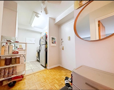 337 W 43rd Street - Photo Thumbnail 10