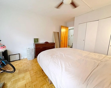 337 W 43rd Street - Photo Thumbnail 6