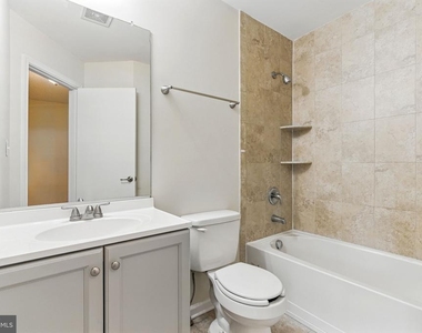 505 Knollwood Court - Photo Thumbnail 11