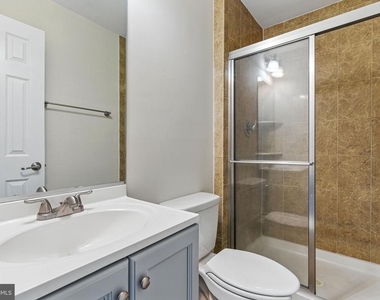 505 Knollwood Court - Photo Thumbnail 14