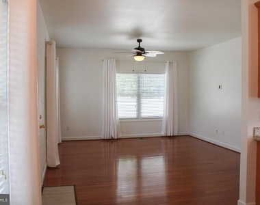 335 S Commerce Street - Photo Thumbnail 4