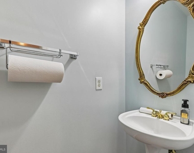14240 Madrigal Drive - Photo Thumbnail 7