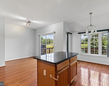 14240 Madrigal Drive - Photo Thumbnail 6