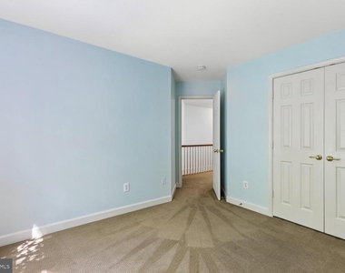 14240 Madrigal Drive - Photo Thumbnail 13