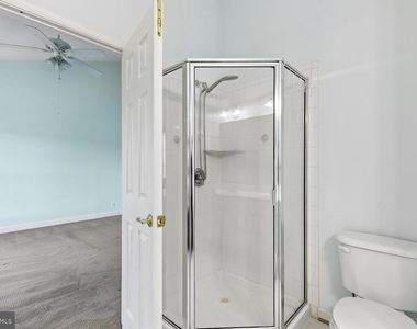 14240 Madrigal Drive - Photo Thumbnail 11