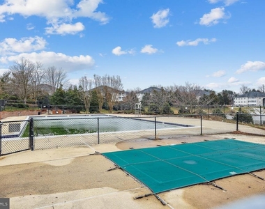14240 Madrigal Drive - Photo Thumbnail 32