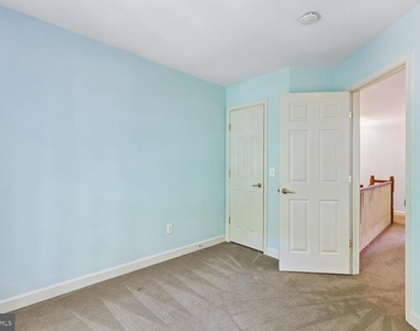 14240 Madrigal Drive - Photo Thumbnail 16