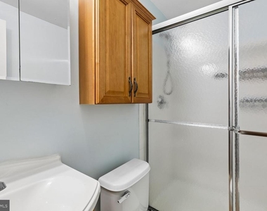 14240 Madrigal Drive - Photo Thumbnail 21
