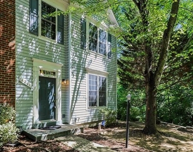 14240 Madrigal Drive - Photo Thumbnail 29