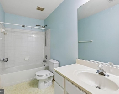 14240 Madrigal Drive - Photo Thumbnail 15