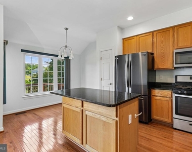 14240 Madrigal Drive - Photo Thumbnail 5