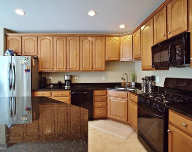 14354 Verde Place - Photo Thumbnail 19