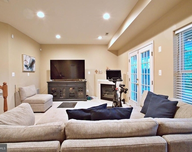 14354 Verde Place - Photo Thumbnail 16