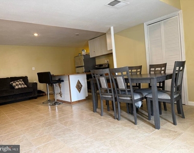 14696 Stratford Drive - Photo Thumbnail 9