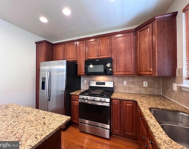 14533 Kentish Fire Street - Photo Thumbnail 5