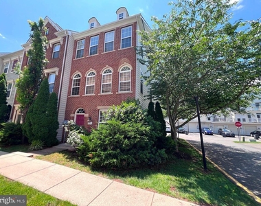 14533 Kentish Fire Street - Photo Thumbnail 3