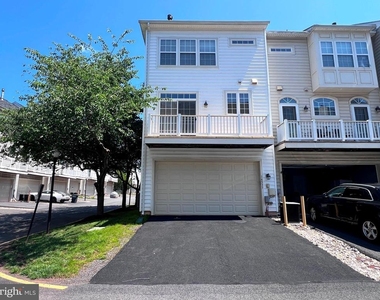 14533 Kentish Fire Street - Photo Thumbnail 4