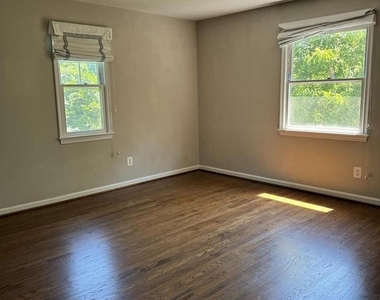 23210 Dover Road - Photo Thumbnail 14