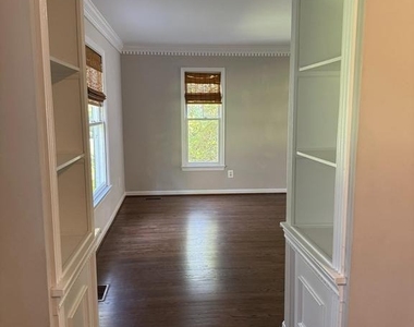 23210 Dover Road - Photo Thumbnail 18