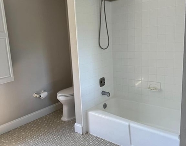 23210 Dover Road - Photo Thumbnail 11