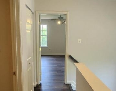 45512 Lakemont Square - Photo Thumbnail 9
