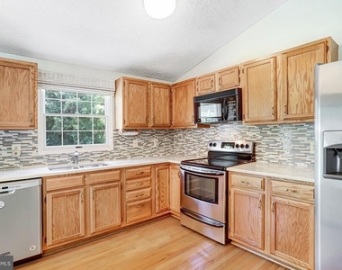 1803 E Beech Road - Photo Thumbnail 10
