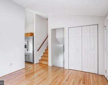 1803 E Beech Road - Photo Thumbnail 4